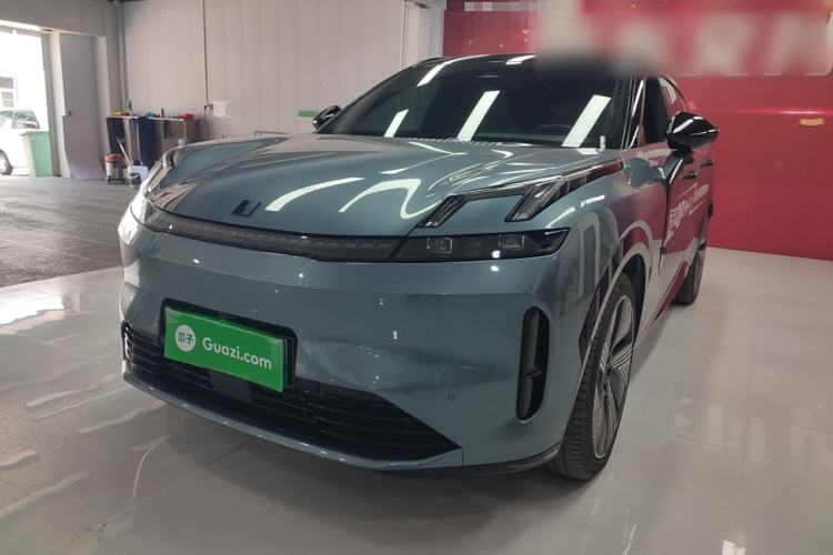 Used Lynk & Co 08 EM-P 2025 220 km All-Wheel-Drive Performance Halo