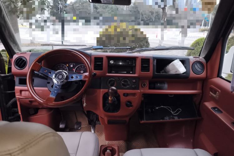 Used Suzuki Landy 2009 1.4L Manual Comfort Version Sunlight Edition Center Console