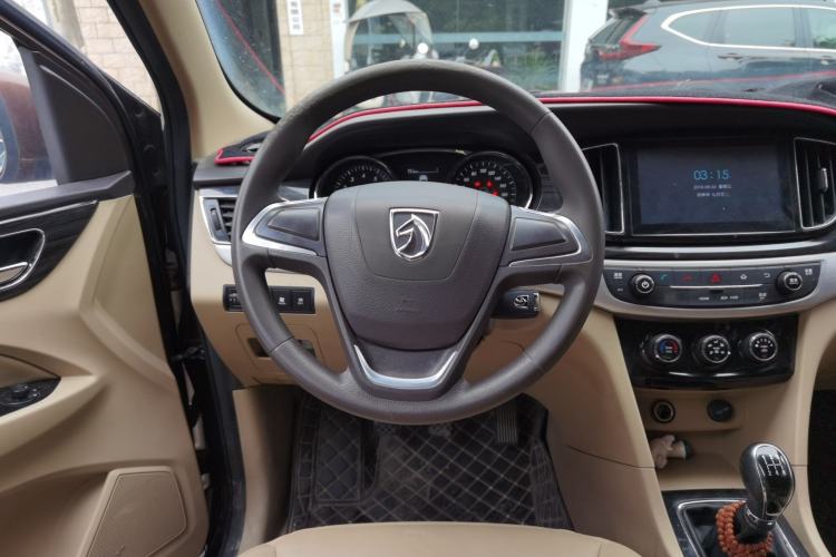 Used Baojun 730 2016 1.5L Manual Comfort Version 7 Seats China V Emission Standard Steering Wheel