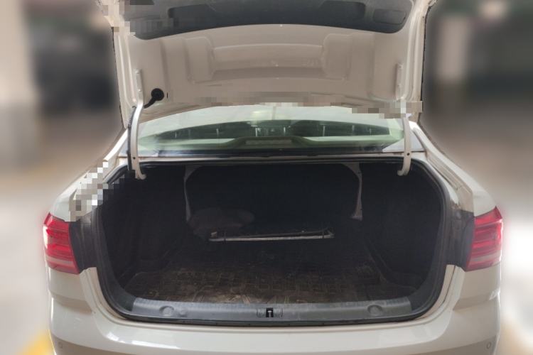 Used Volkswagen Lavida 2018 Classic 1.5L Manual Comfort Edition China VI Standard