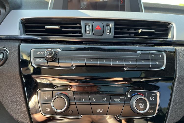 Used BMW X1 2019 sDrive20Li Leading Model
