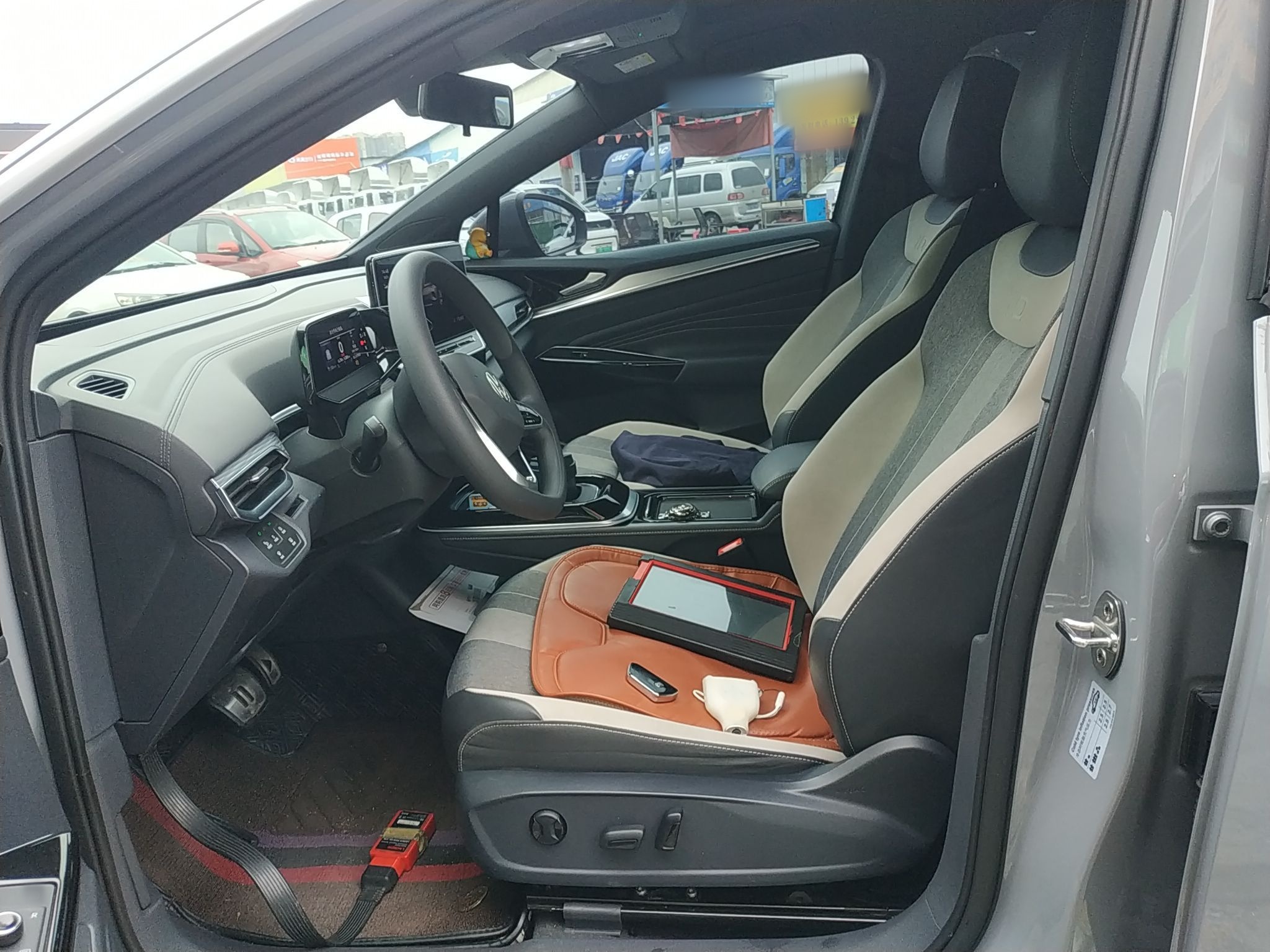 Переднее сиденье в автомобиле