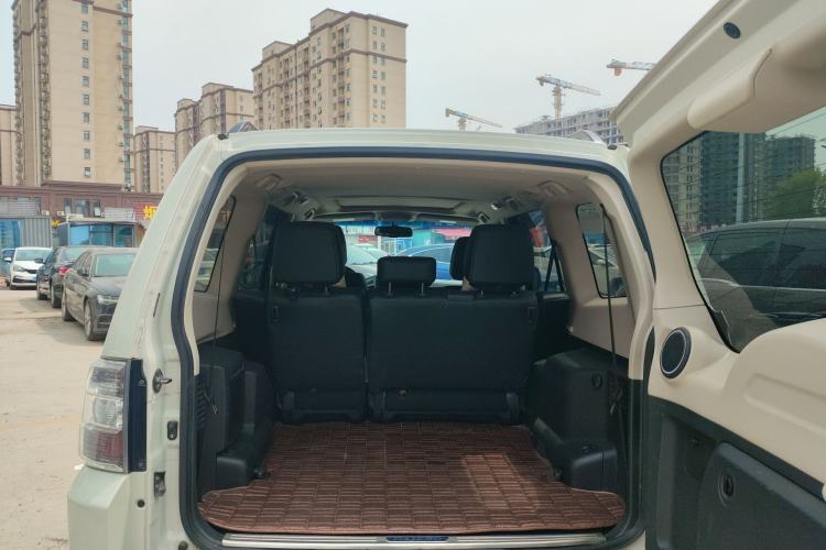 Used Mitsubishi Pajero 2017 V97 3.8L 5-Door GLS Model with Sunroof – Middle East
