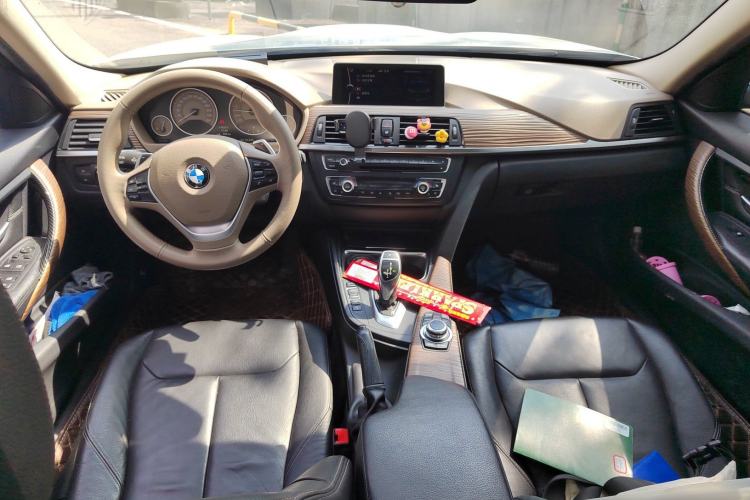 Used BMW 3 Series 2013 335Li Sport Design Package Center Console