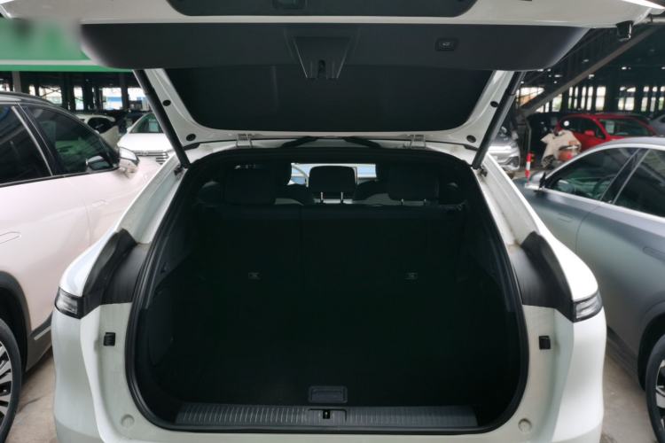 Used XPeng G6 2023 580 Long-Range Pro Trunk