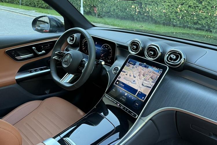 Used Mercedes-Benz GLC 2025 GLC 260 L 4MATIC Luxury Model
