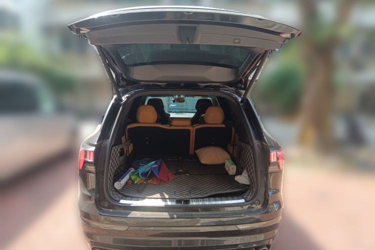 Used Lynk & Co 09 2021 2.0T Halo Seven-Seater