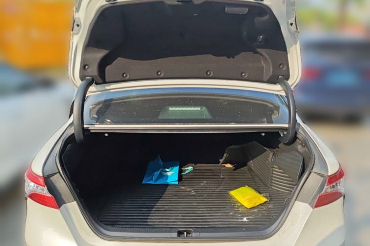 Used Toyota Camry 2023 2.0S FENGSHANG Edition
