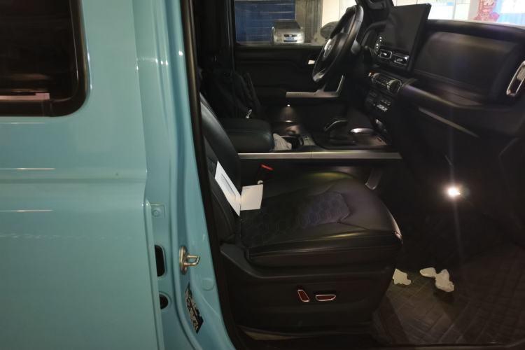 Used 212 T01 2025 2.0T Changfeng