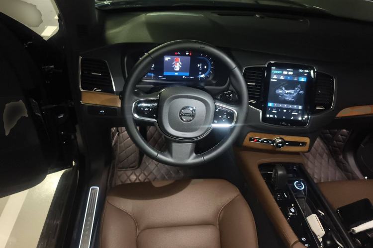 Used Volvo XC90 2023 B6 Zhiyi Luxury Edition 7-Seater
