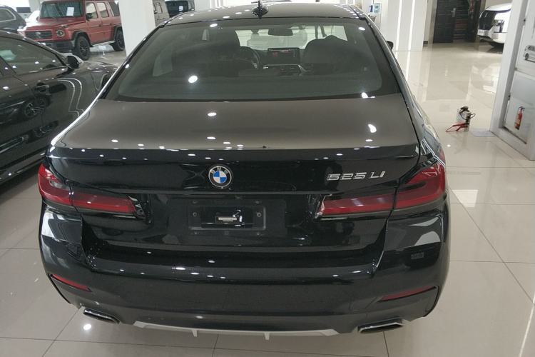 Used BMW 5 Series 2022 Second Facelift 525Li M Sport Package