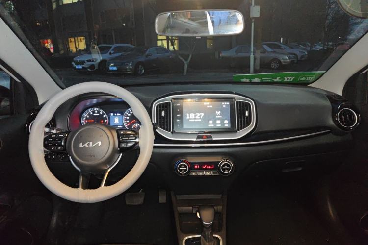 Used Kia kx1 Stonic 2021 1.4L CVT Sunroof Model