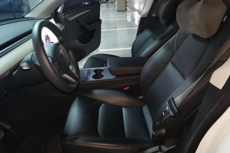 Used Tesla Model Y 2021 Standard Range Rear-Wheel Drive Version Left Front Seat