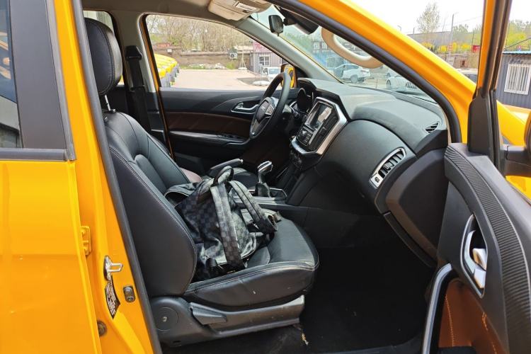 Used JMC Yuhu EV 2022 4x2 LX JX1032PSEF5BEV Right Front Seat