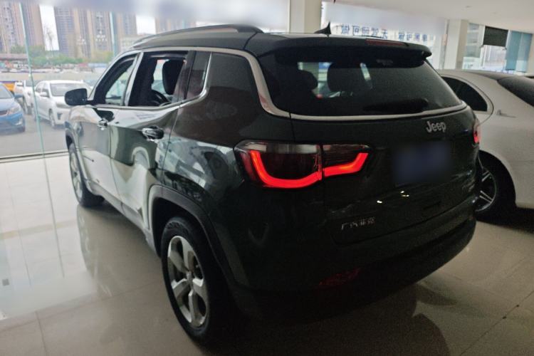 Used Jeep Compass 2017 200T Automatic Family Edition
