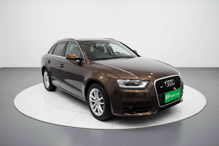 Used Audi Q3 2015 35 TFSI quattro Technology Edition Front Right 45 Deg