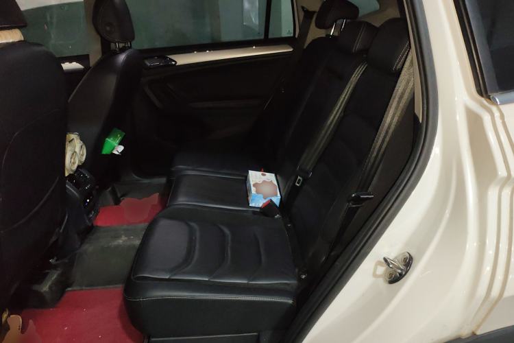 Used Volkswagen Tiguan L 2017 330TSI Automatic Two-Wheel Drive Luxury Edition Left Rear Seat