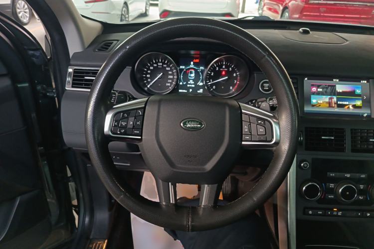 Used Land Rover Discovery Sport 2019 240 PS SE Version China VI Standard Steering Wheel
