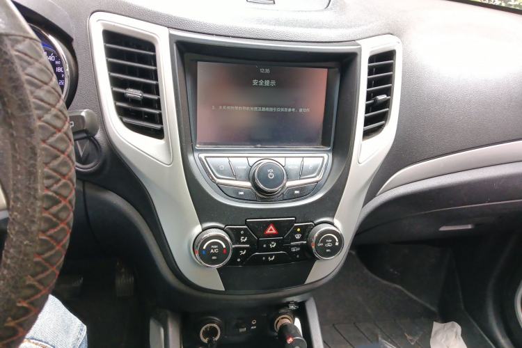 Used CHANGAN CS35 2016 1.6L Automatic Luxury Model China V Standard
