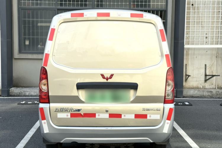 Used Wuling Rongguang EV 2020 Window-Sealed Basic Version 5 Seats 300 KM