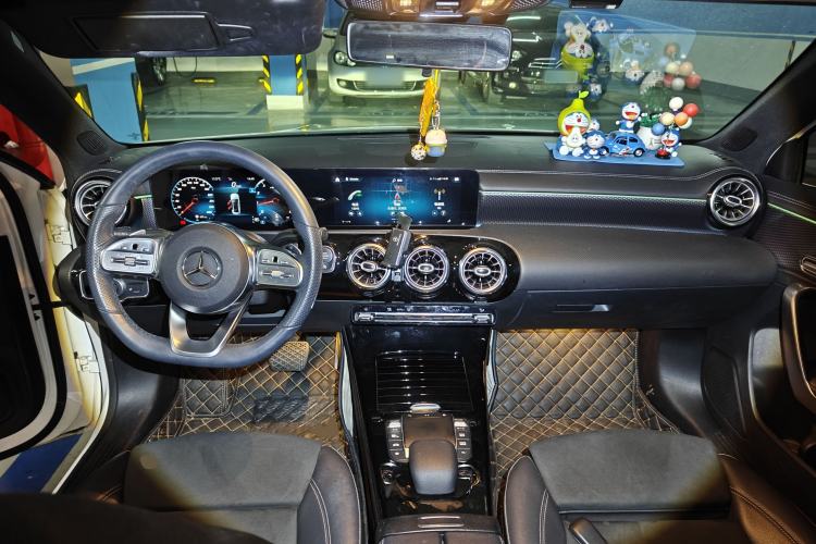 Used Mercedes-Benz A-Class 2021 A 200 L Sport Sedan Fashion Model Center Console