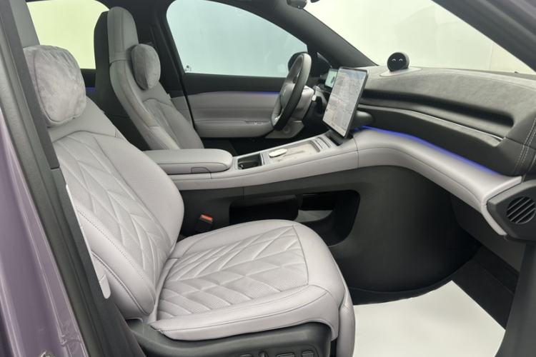 Used Nio EC6 2025 75 kWh Right Front Seat