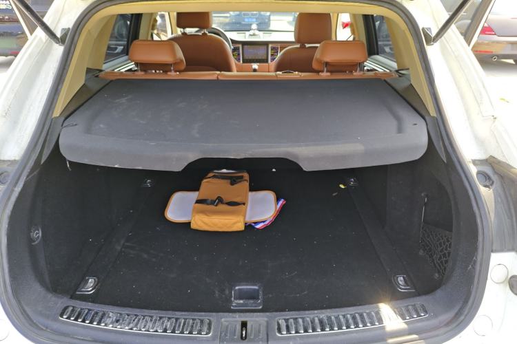 Used Zotye SR9 2017 2.0T Manual "Ultimate Light" Edition
