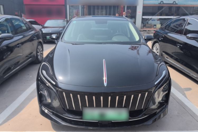 Used Hongqi E-QM5 2022 431 km Charge & Enjoy Edition
