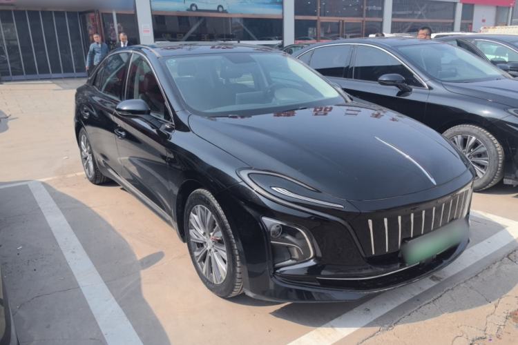 Used Hongqi E-QM5 2022 431 km Charge & Enjoy Edition
