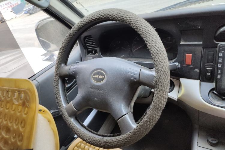 Used Jinbei Hiace 2018 2.0L Fifth-Generation Box Truck Standard Roof 2 Seats 4G19