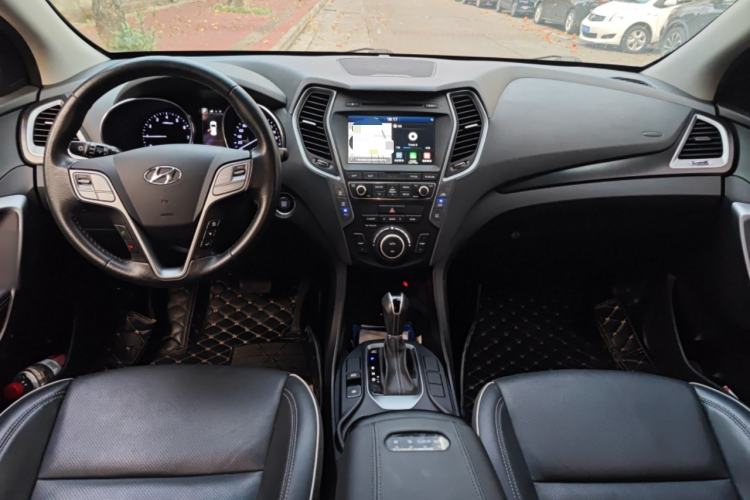 Used Hyundai Santa Fe 2017 2.0T Automatic All-Wheel Drive Smart 7-Seater