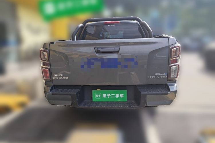 Used Isuzu D-MAX 2023 1.9T Manual Two-Wheel Drive ZhiLing Version

