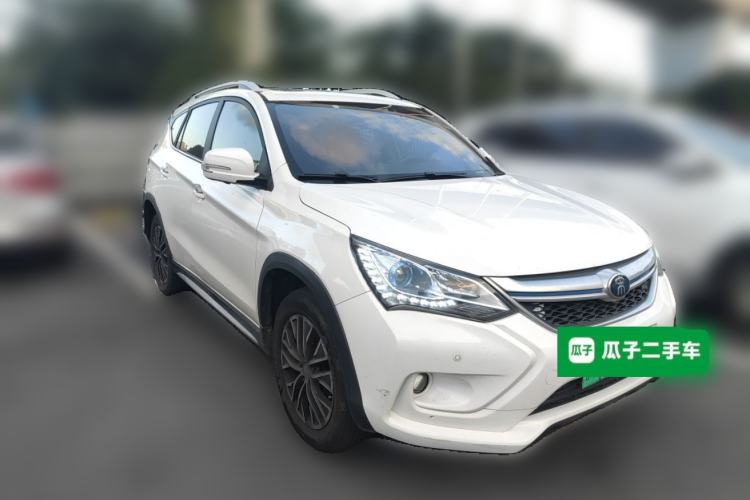 Used BYD Song New Energy 2017 Song EV300 Prestige Model Front Right 45 Deg