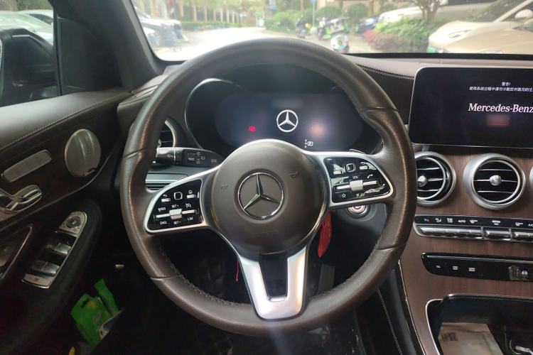 Used Mercedes-Benz GLC 2021 GLC 300 L 4MATIC Dynamic Model Steering Wheel