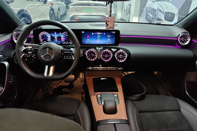 Used Mercedes-Benz A-Class 2023 A 200 L Fashion Model Center Console