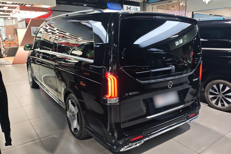 Used Mercedes-Benz V-Class 2024 V 300 L Long Wheelbase Prestige Edition Exterior 2