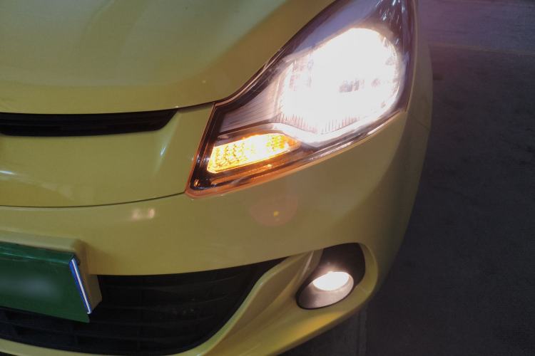 Used CHANGAN Benni 2015 1.4L IMT Prestige Model China V Standard Left Front Headlight