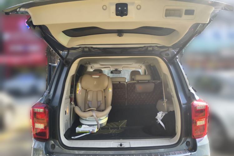 Used GAC Trumpchi GS8 2017 320T Two-Wheel Drive Luxury Smart Connectivity Version (7 Seats)