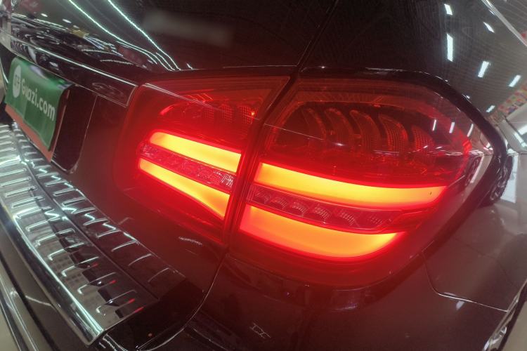 Used Mercedes-Benz GLS-Class 2018 GLS 450 U.S. specification Right Rear Taillight