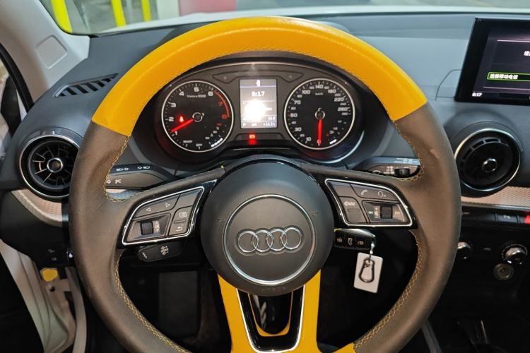 Used Audi Q2L 2021 35 TFSI Progressive Dynamic Edition Steering Wheel