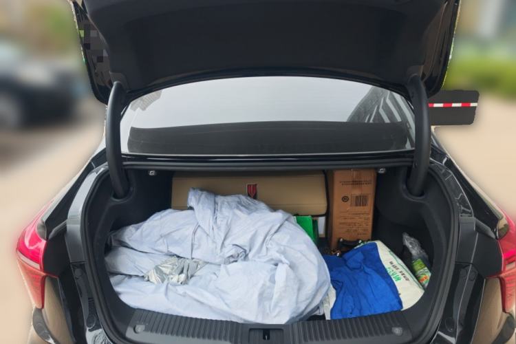 Used Hongqi H5 2024 2.0T Automatic Smart Connect Flagship Edition Trunk