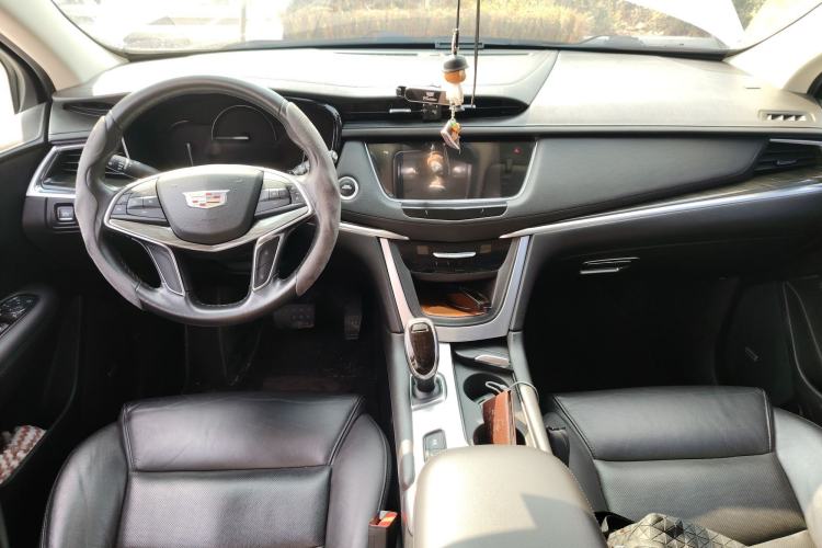 Used Cadillac XT5 2017 Anniversary Edition 25T Luxury Model
