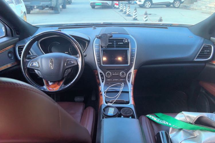 Used Lincoln MKX 2015 2.7T Four-Wheel Drive Prestige Edition Center Console