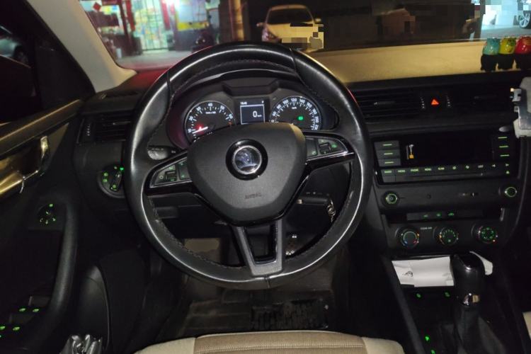 Used Skoda Octavia 2017 1.6L Automatic Smart Drive Edition
