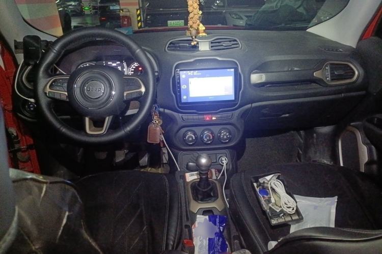 Used Jeep Renegade 2017 180T Manual Kinetic Edition Center Console