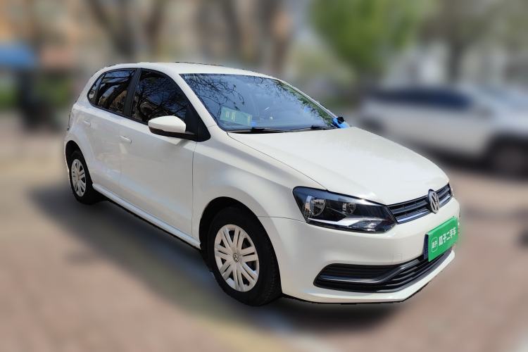 Used Volkswagen Polo 2016 1.4L Automatic Trendy Model Front Right 45 Deg