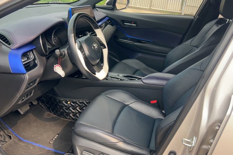 Used Toyota C-HR 2020 2.0L Leading Edition Interior 1