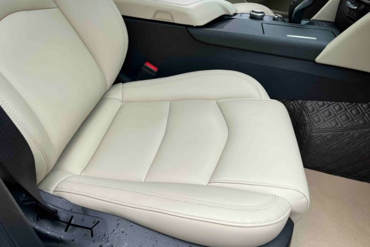 Used Cadillac CT6 2019 28T Fashion Edition Right Front Seat