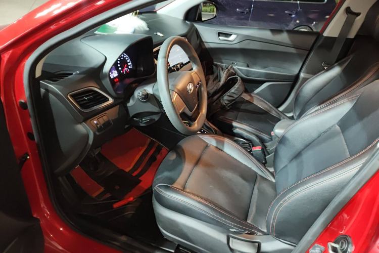 Used Hyundai Verna (new generation) 2016 1.4L Automatic Cool Edition GLS Driver Seat