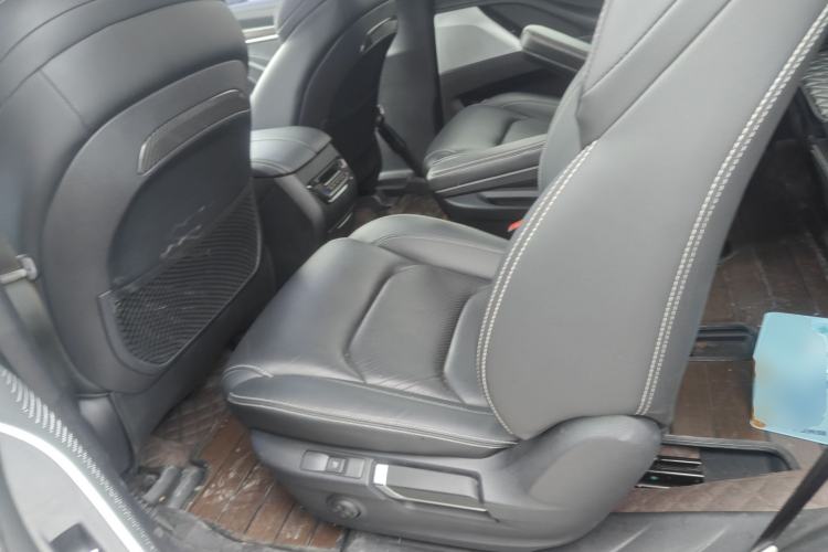 Used SAIC MAXUS D90 2017 2.0T Automatic All-Wheel Drive Sirius Left Rear Seat